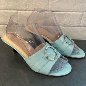 Casual Corner sz 8 baby blue leather mules peep toe with ring accent